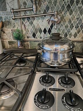 Stainless Steel Saucepan with Lid - Silver